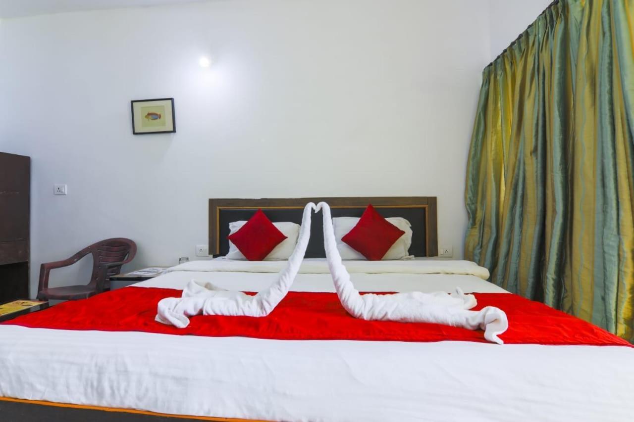 Fullmoon Beach Place Candolim Dış mekan fotoğraf