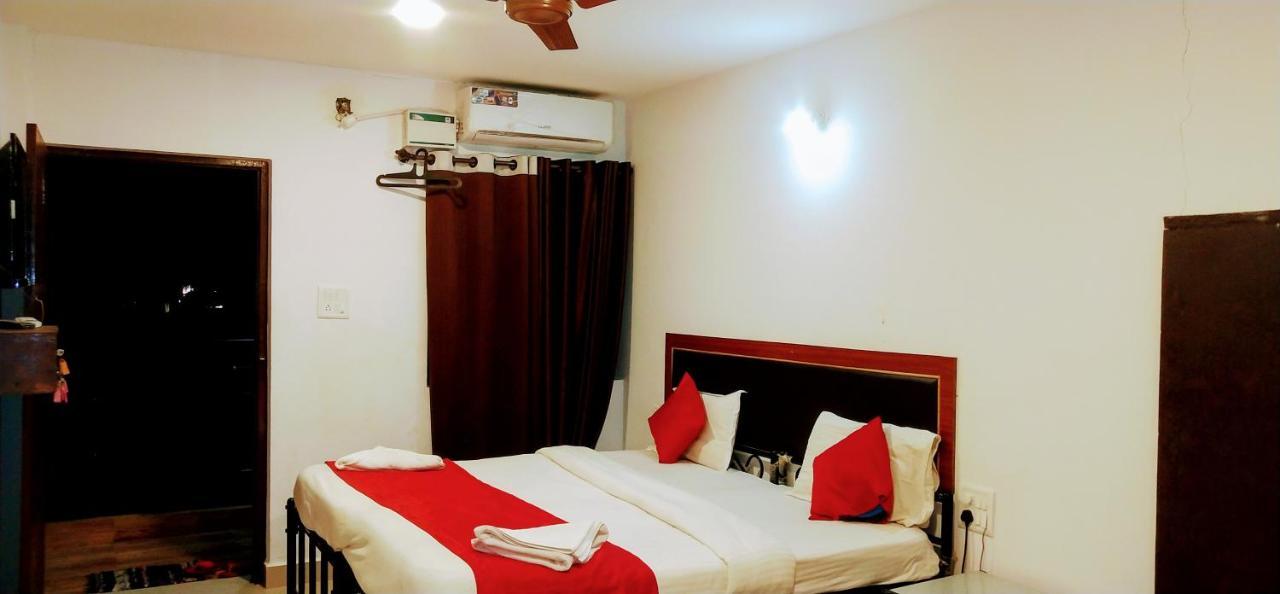 Fullmoon Beach Place Candolim Dış mekan fotoğraf
